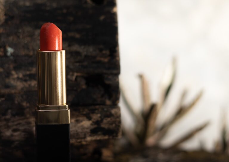 red lipstick