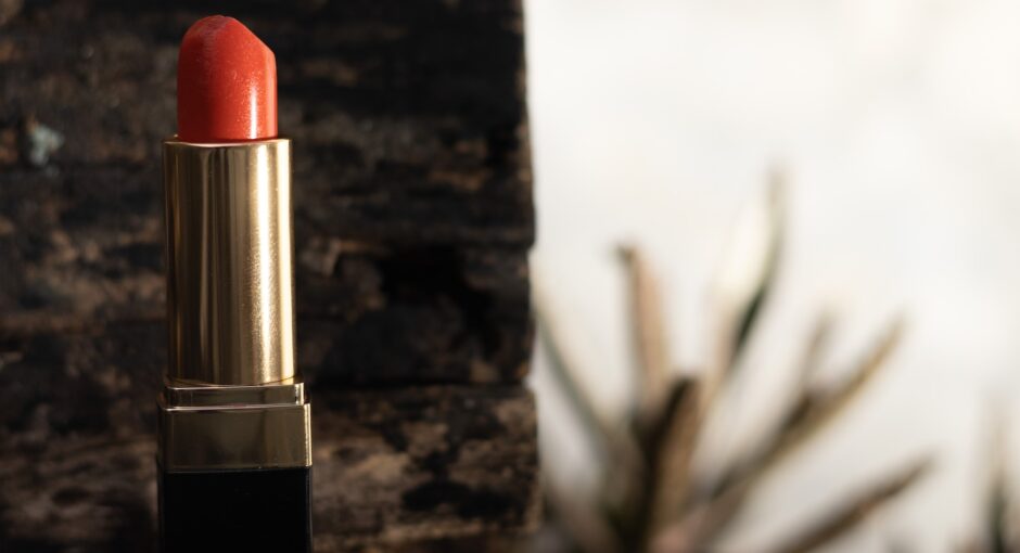 red lipstick